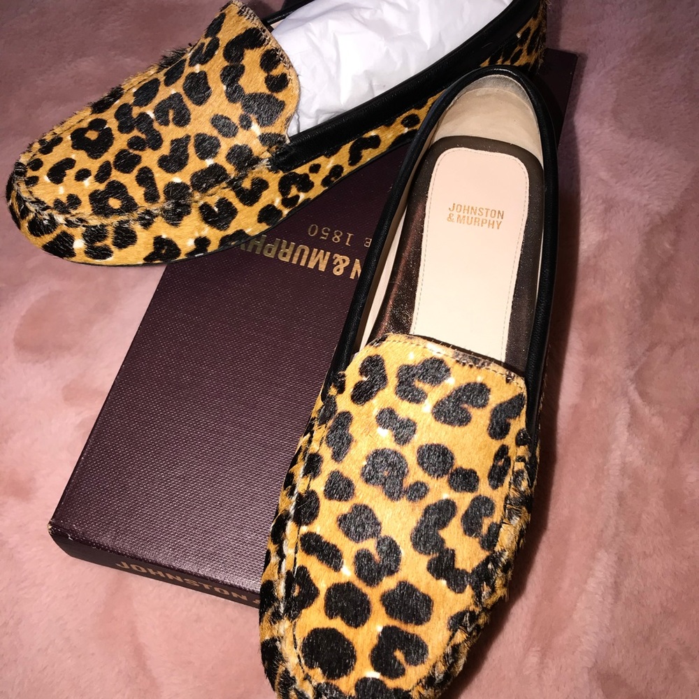 Johnston Murphy leopard print flats.. never worn